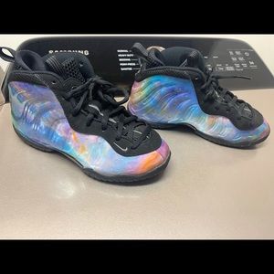 Nike Foamposite Boys size 2 PS